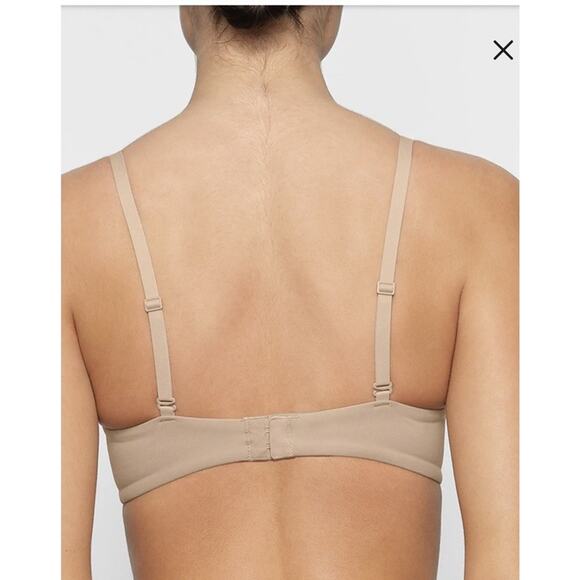 Skims Womens Bra 40c Beige Fits Everybody Tshirt Demi Underwire Adjustable New - Picture 9 of 9